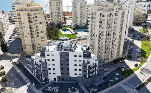 Apartment in Armacao de Pera, Algarve, Portugal 1