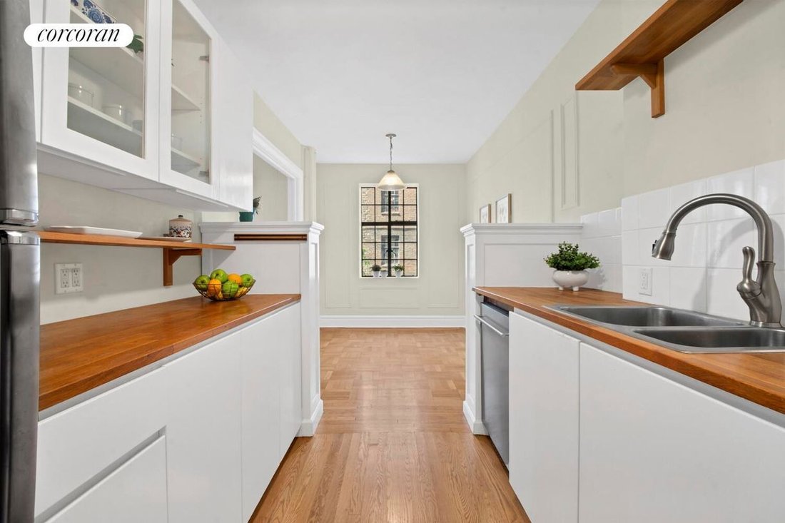 Co Op in New York, New York, United States 5 - 18498846