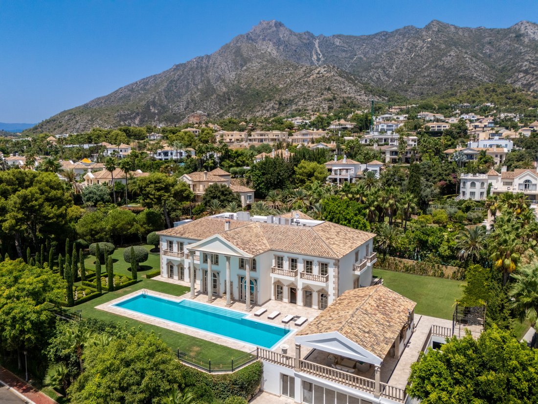 Villa in Sierra Blanca, Marbella, Spain 1 - 18610459
