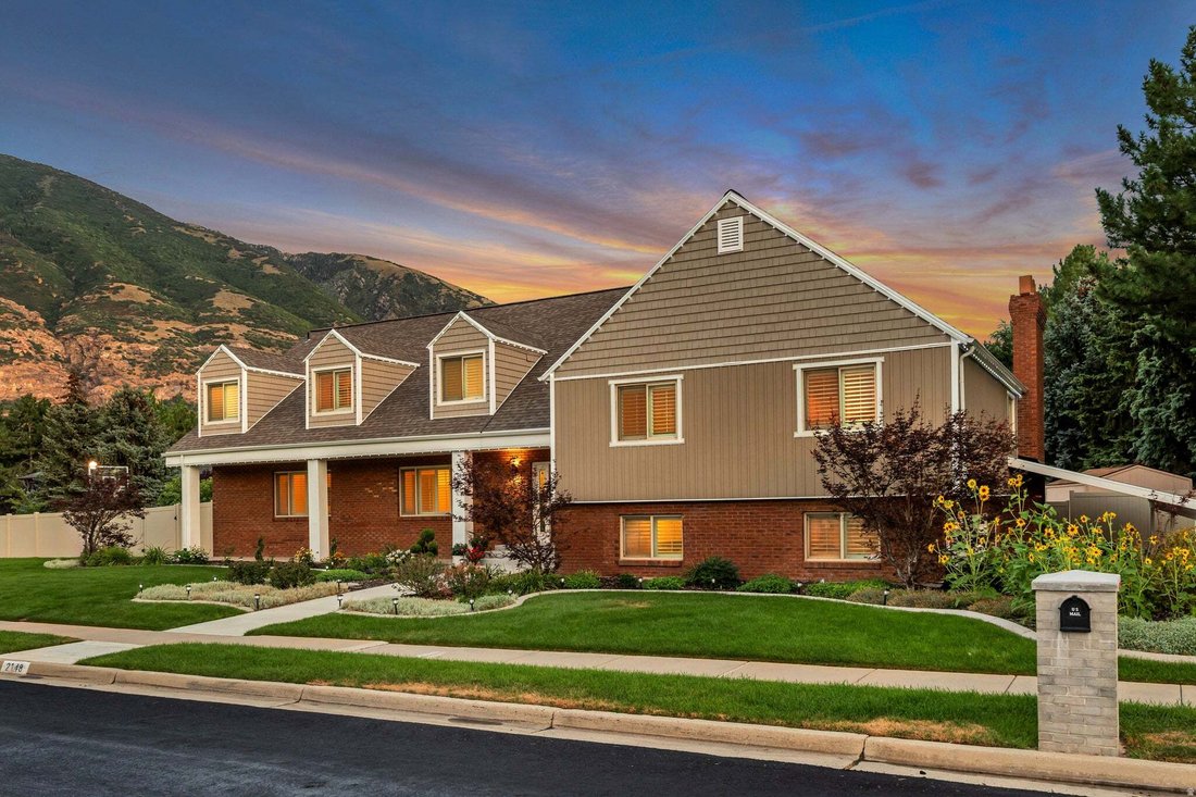 House in Sandy, Utah, United States 5 - 17601995