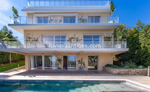 Villa in Les Cougoulins-Rastines, Antibes, France 1
