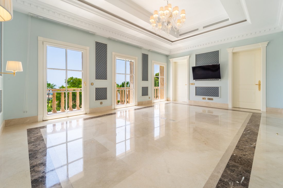 Villa in Sierra Blanca, Marbella, Spain 5 - 18610459