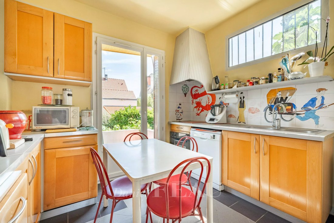 House in Chatou, Ile-de-France, France 5 - 18610738