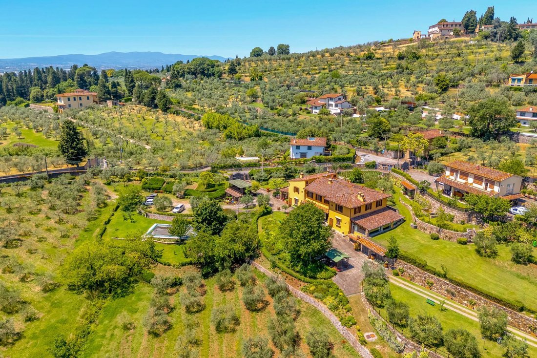 Villa in Serpiolle - Massoni, Florence, Italy 5 - 18614686