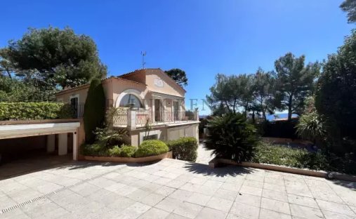 Villa in Fontmerle, Antibes, France 1