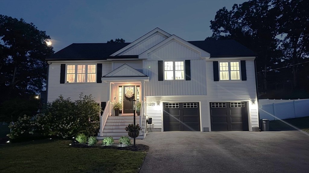 House in Taunton, Massachusetts, United States 2 - 18520263