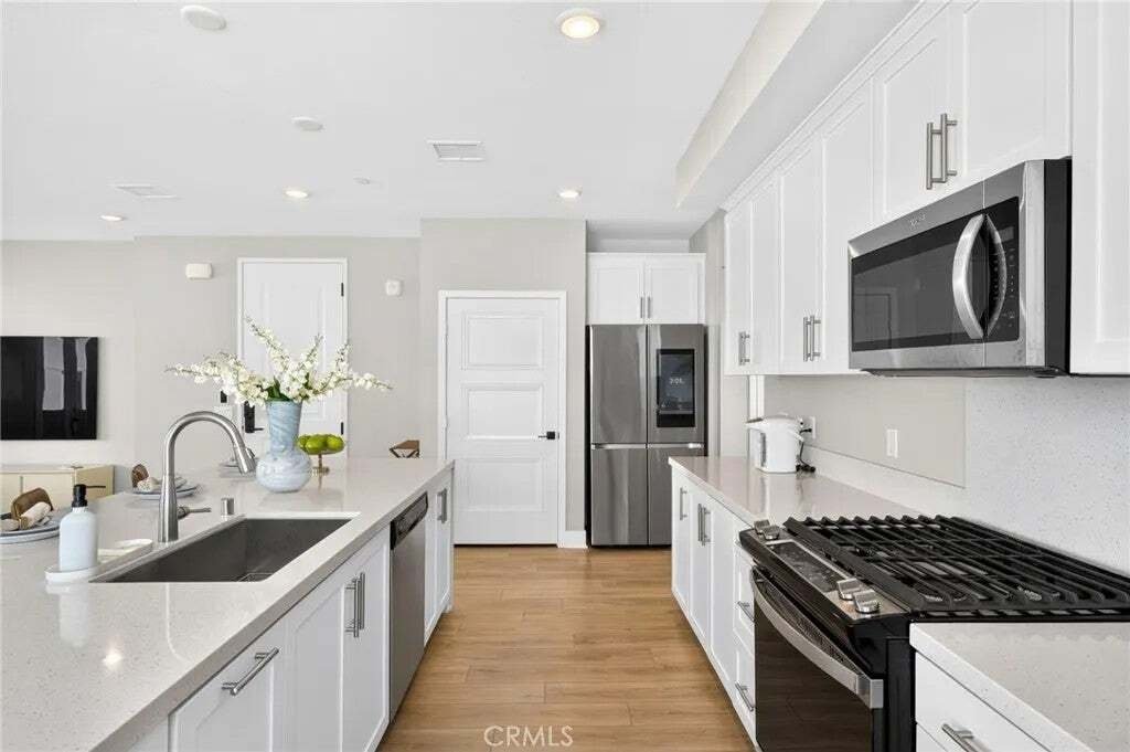 Condo in Tustin, California, United States 5 - 18612843