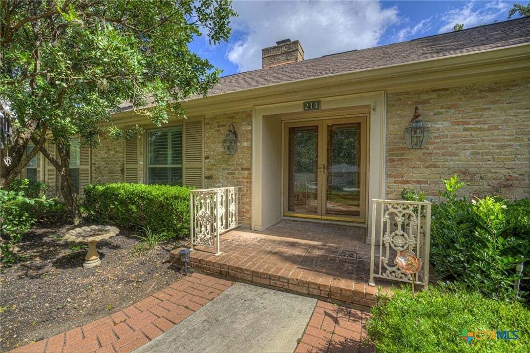 House in San Antonio, Texas, United States 2 - 18615421