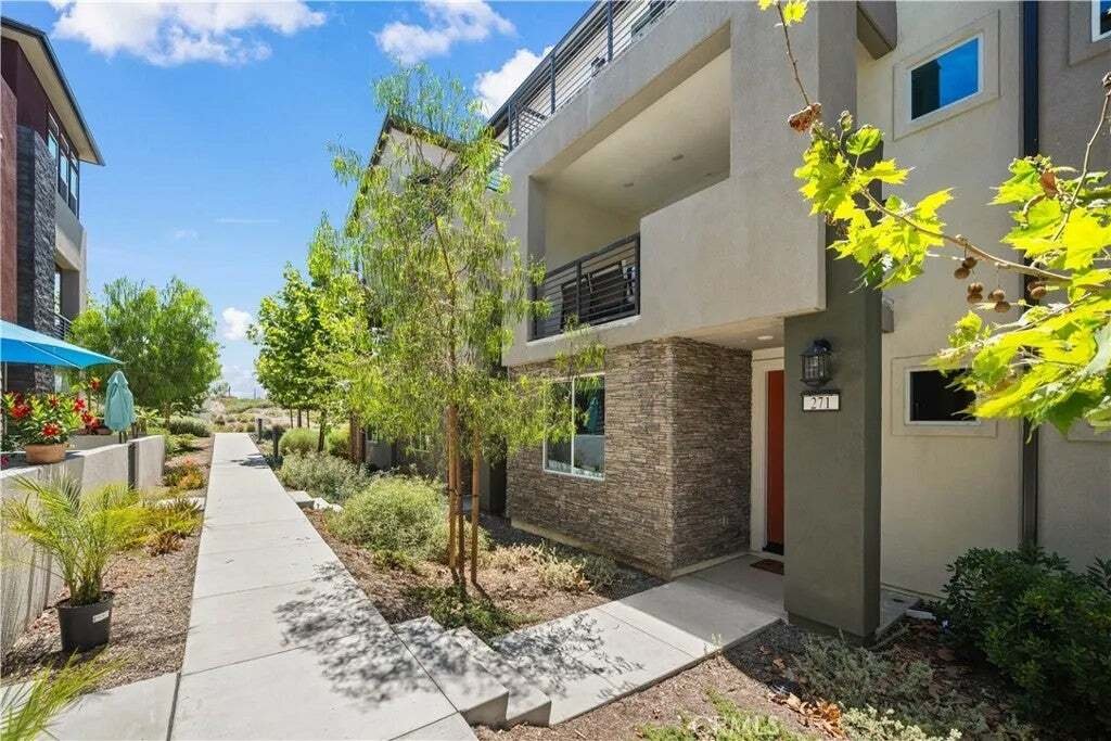 Condo in Irvine, California, United States 2 - 18612868