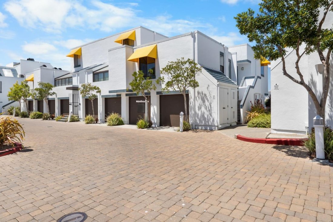 Condo in San Mateo, California, United States 3 - 18612071