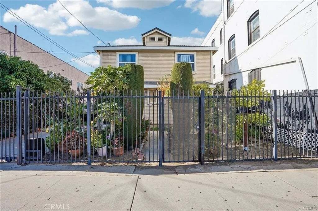 Townhouse in Los Angeles, California, United States 1 - 18615623