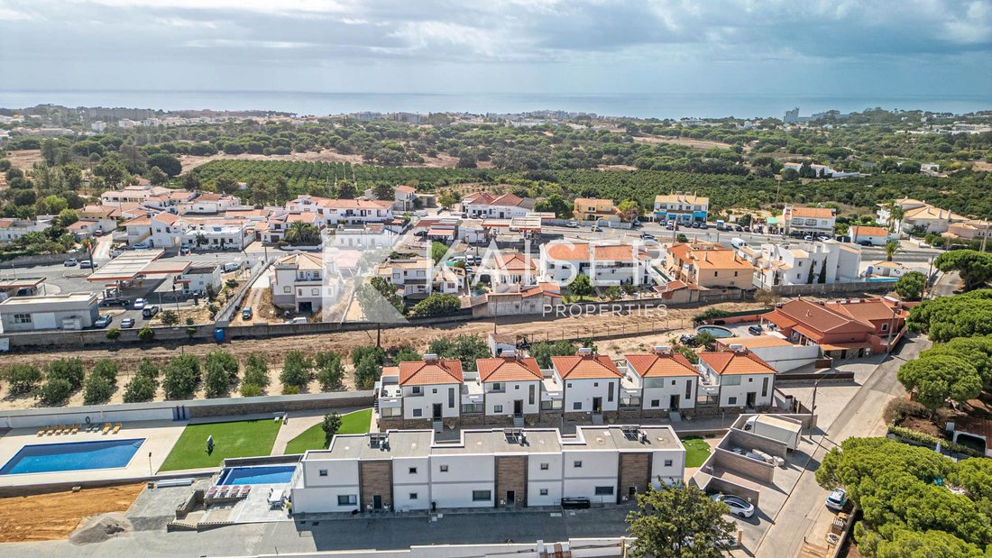 Townhouse in Olhos de Agua, Algarve, Portugal 2 - 14822157