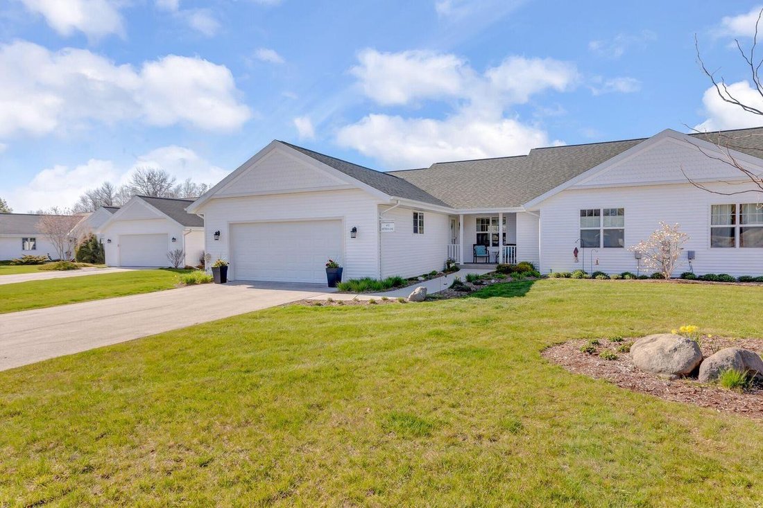 Condo in Elkhart Lake, Wisconsin, United States 4 - 18611710