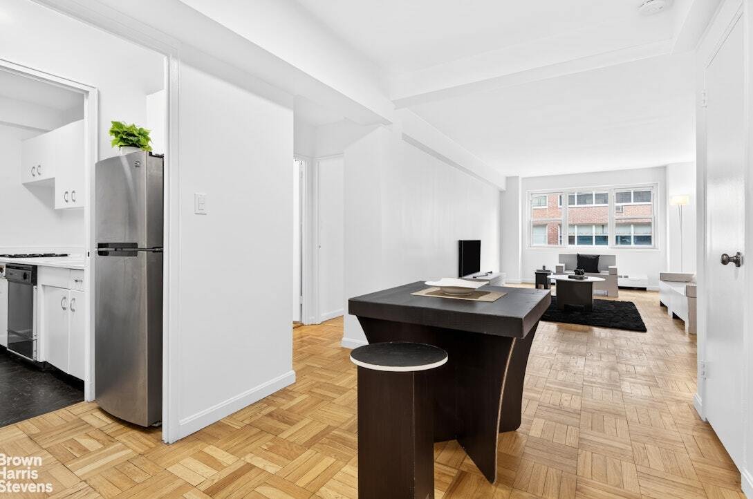 Co Op in New York, New York, United States 4 - 17844434