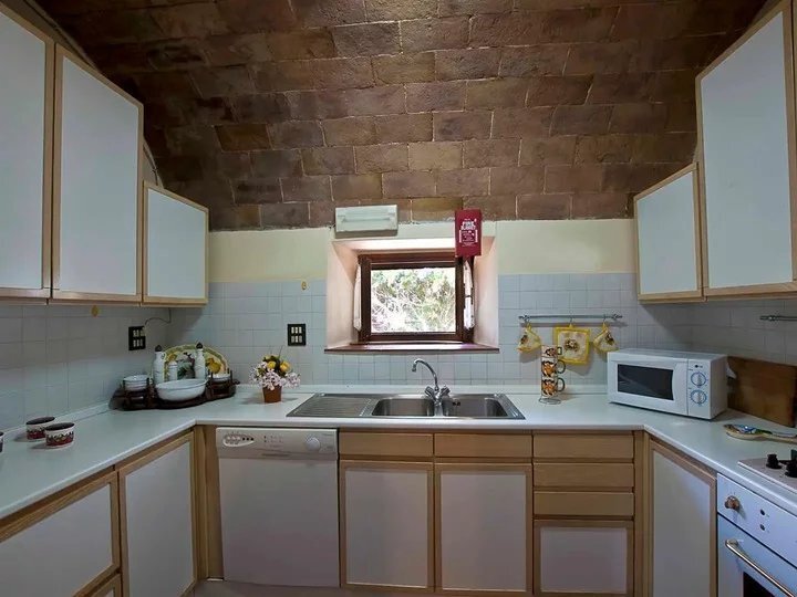 Estate in Volterra, Tuscany, Italy 2 - 18610746