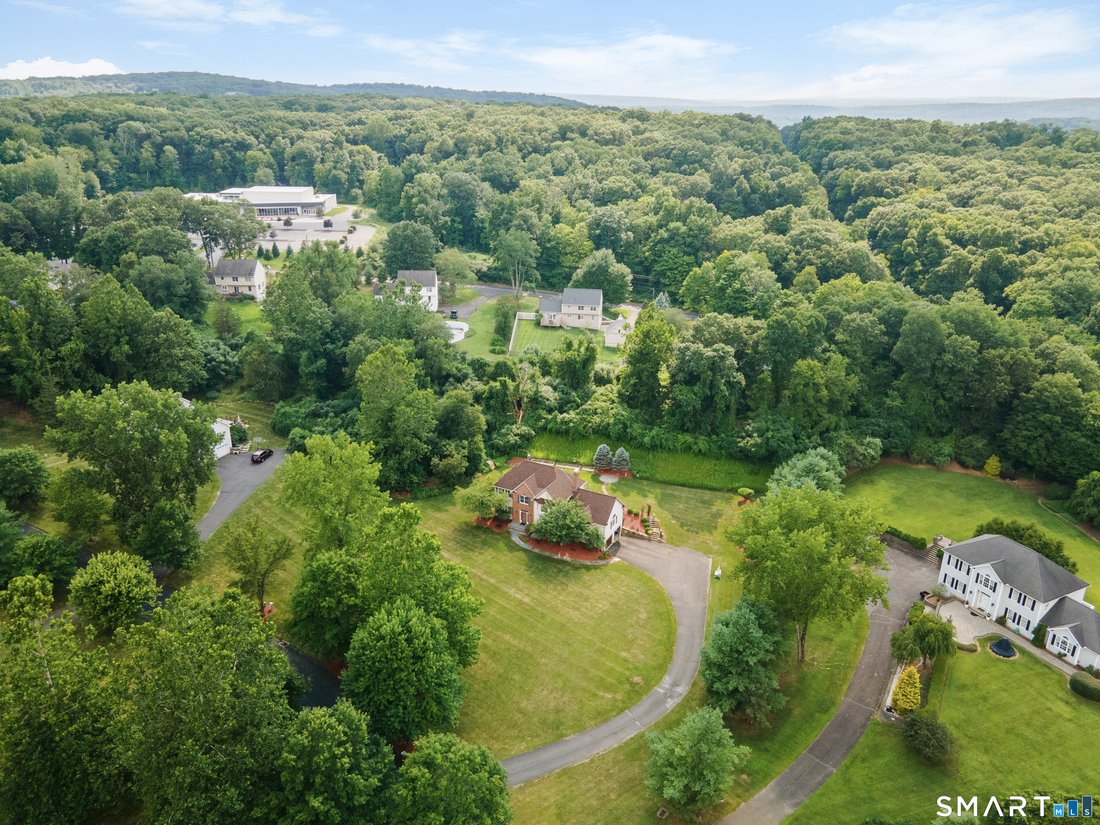 House in Southbury, Connecticut, United States 4 - 18615797