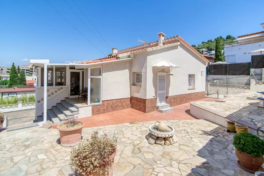 House in Roses, Catalonia, Spain 2 - 18609303