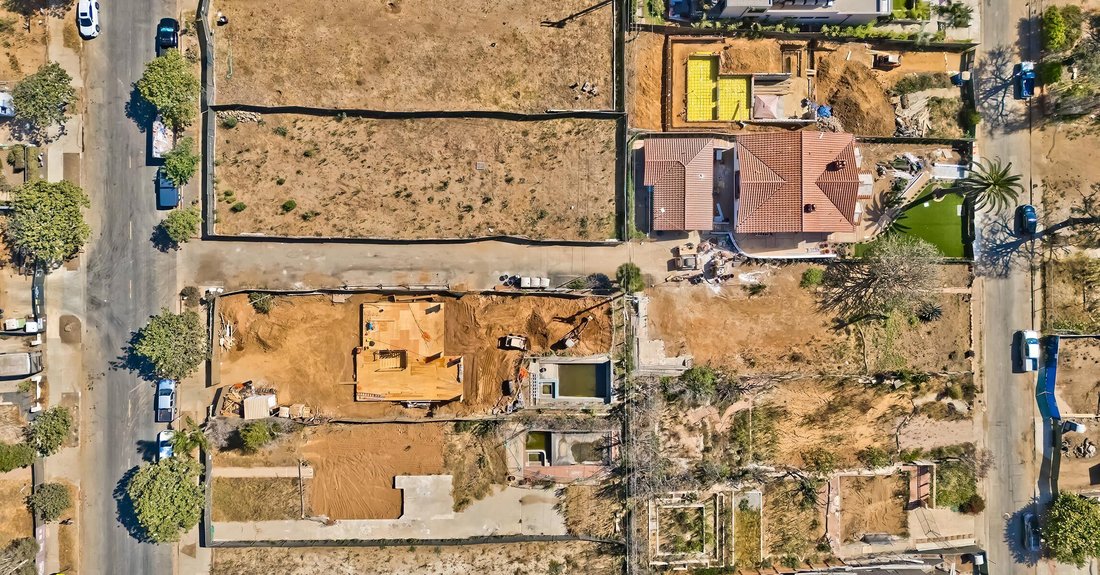 Land in Los Angeles, California, United States 2 - 18615017