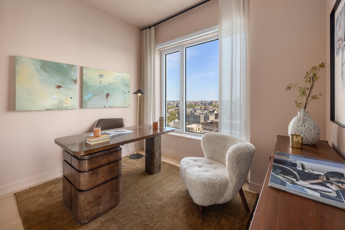 New York, New York, United States 5 - 18613561