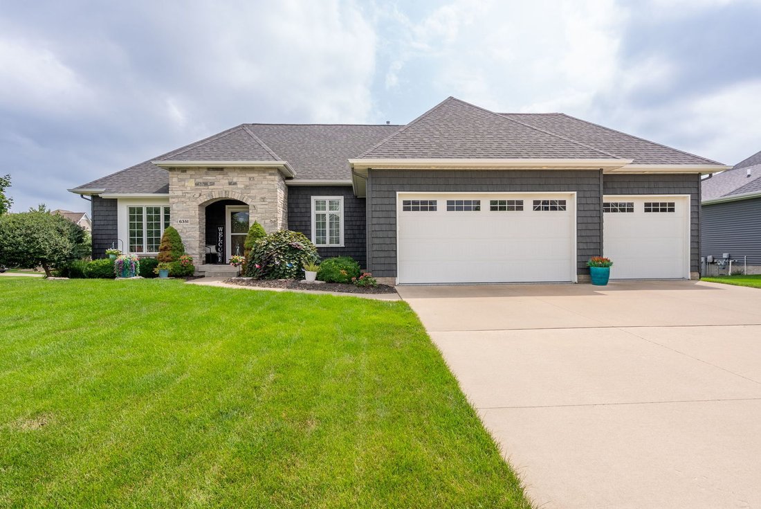 House in Bettendorf, Iowa, United States 1 - 18612715