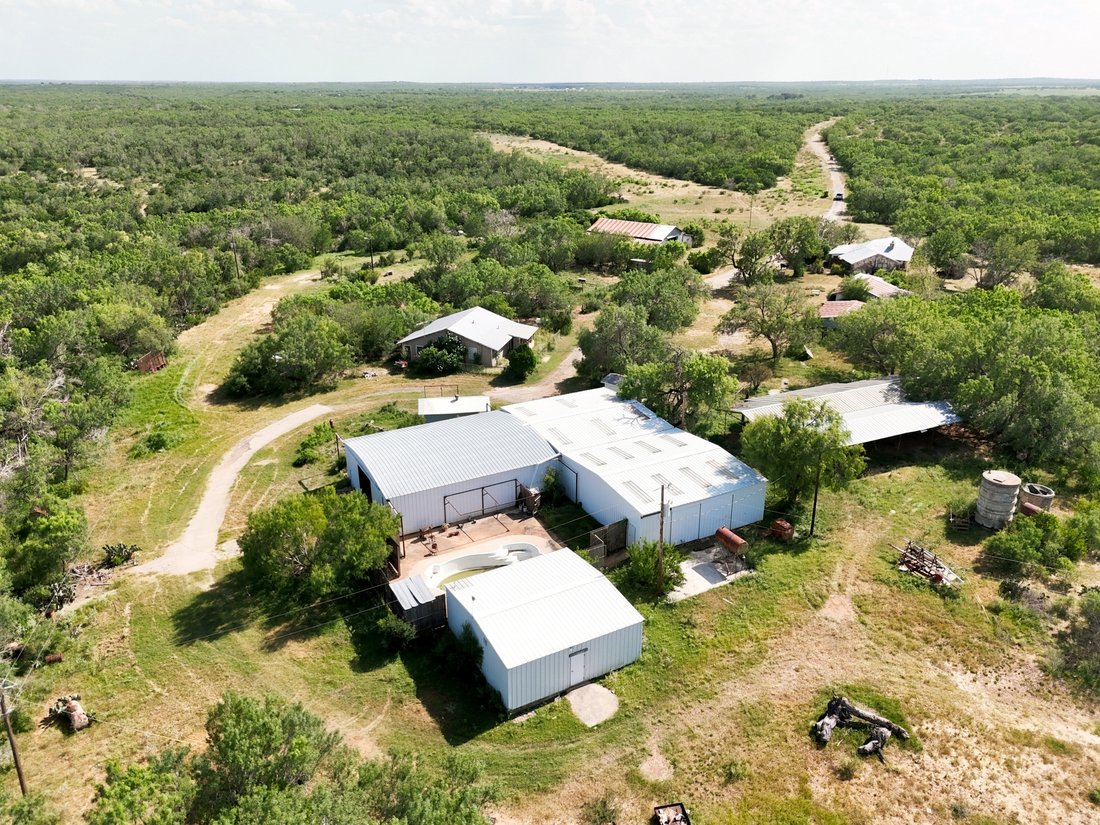 Farm Ranch in Pearsall, Texas, United States 3 - 18611381