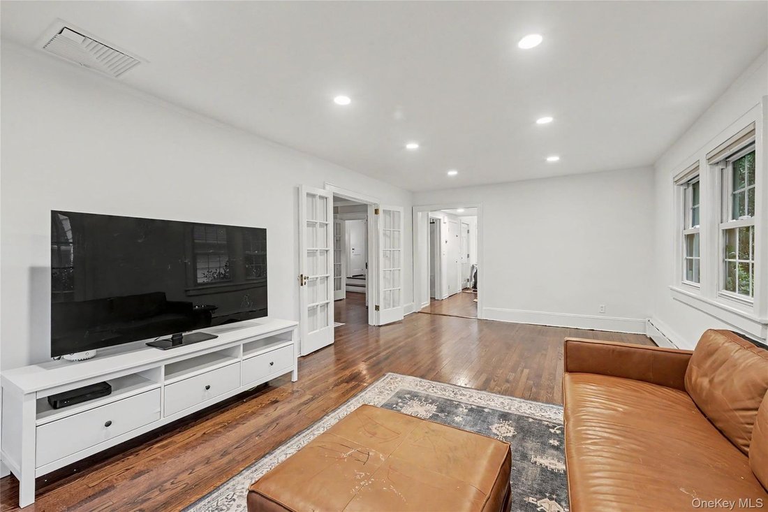 House in Larchmont, New York, United States 5 - 18570873