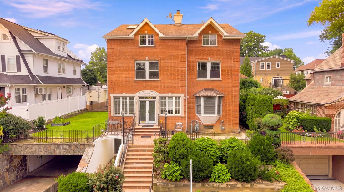 House in New York, New York, United States 2 - 18612302