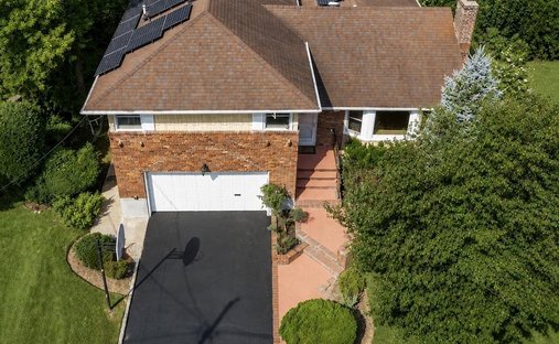House in East Meadow, New York, United States 1