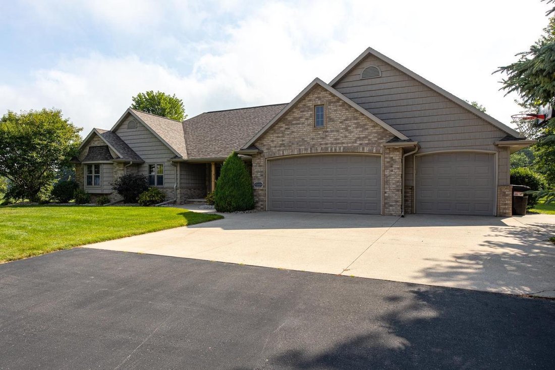 House in Appleton, Wisconsin, United States 2 - 18609080