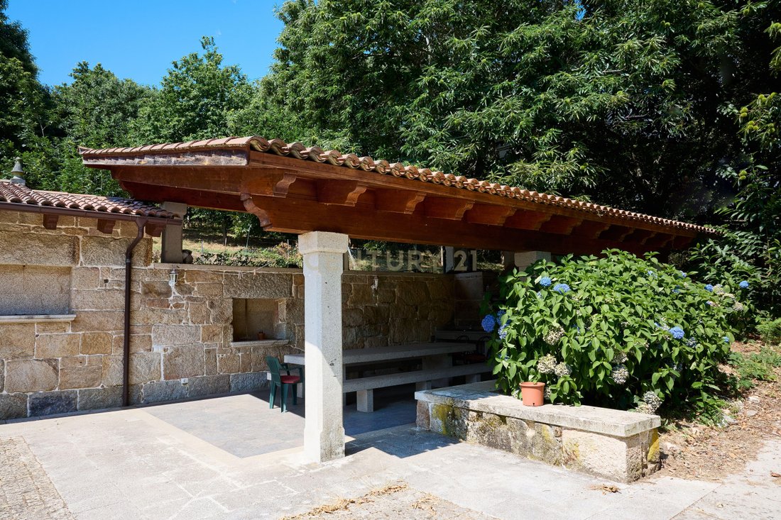 Villa in Panton, Galicia, Spain 2 - 18613653