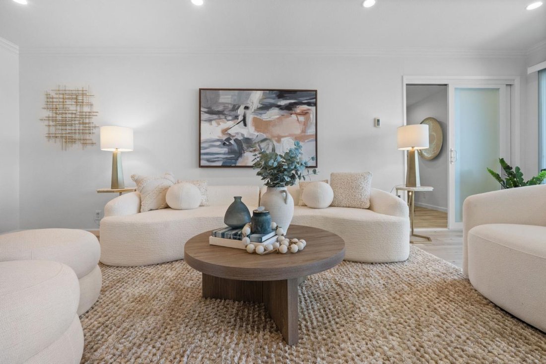 Condo in San Mateo, California, United States 4 - 18612071