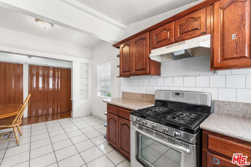 Los Angeles, California, United States 4 - 18611847