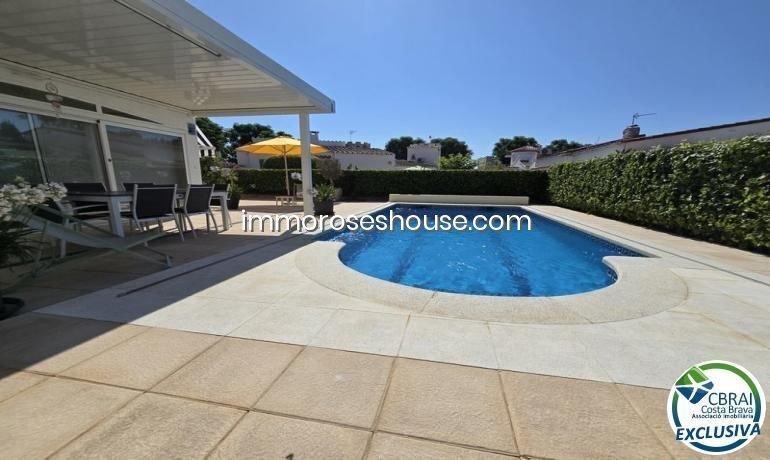 House in Empuriabrava, Catalonia, Spain 1 - 18615349