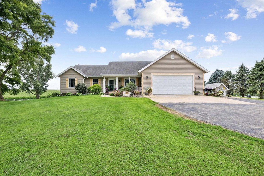 House in Morrison, Illinois, United States 3 - 18612675