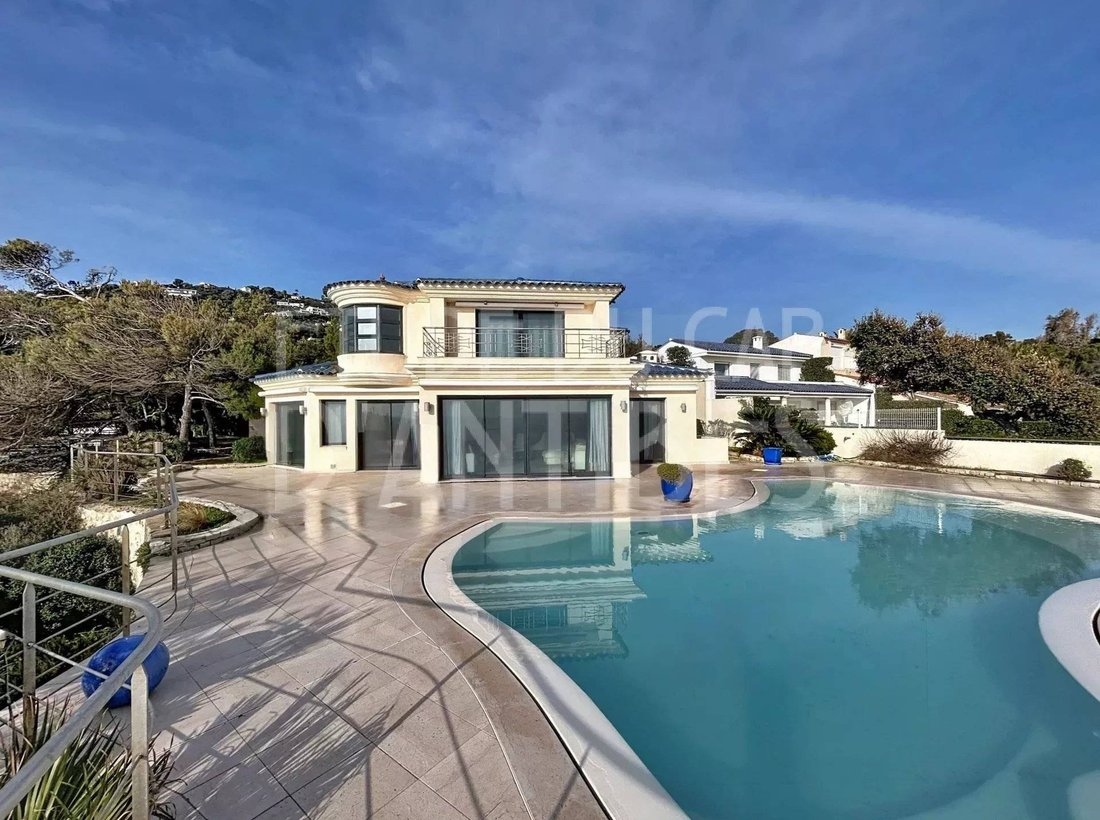 Villa in Ecarts, Roquebrune-sur-Argens, France 2 - 16983401
