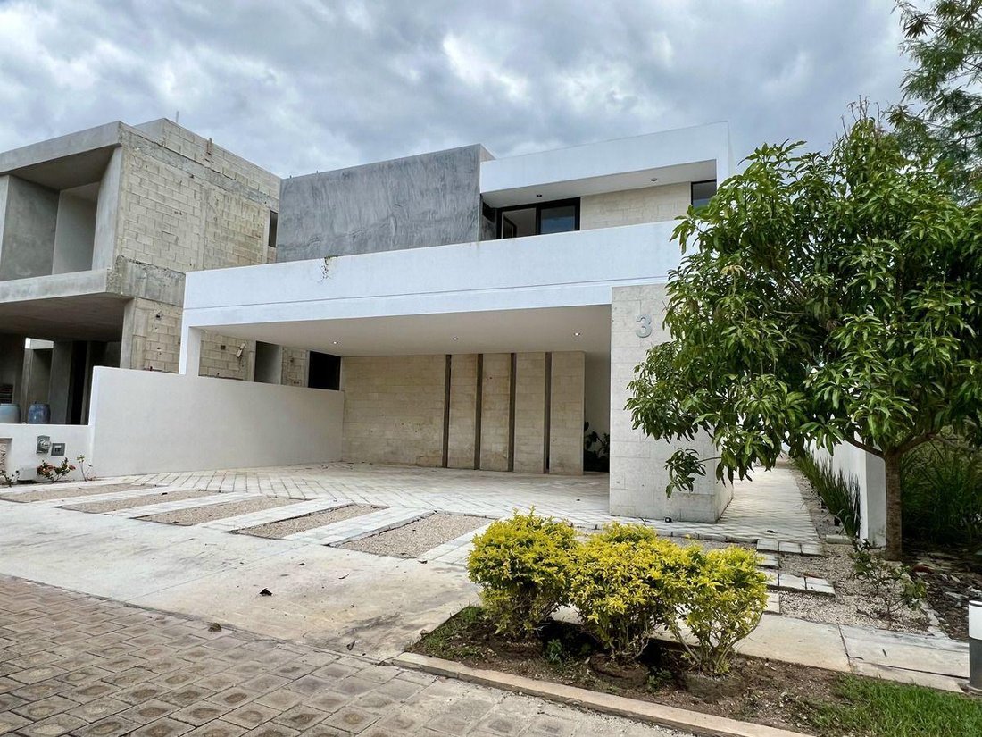 House in Cholul, Yucatan, Mexico 2 - 18611304