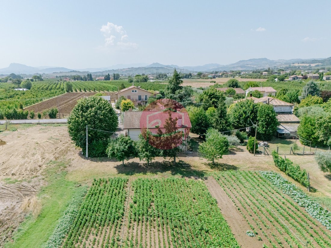 Villa en Santarcangelo di Romagna, Émilie-Romagne, Italie 3 - 18613977