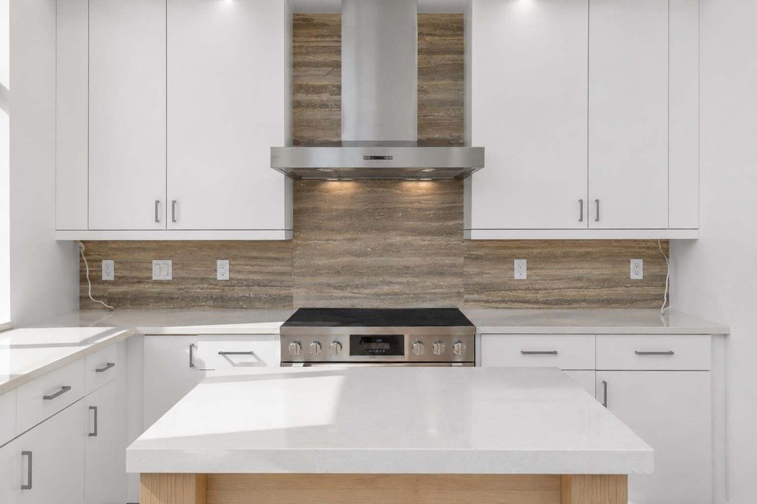 Condo in Traverse City, Michigan, United States 5 - 18309836