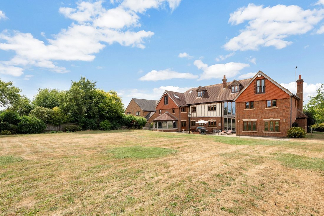 House in Hannington, England 3 - 18589155