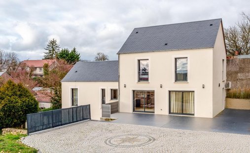 House in Montlouis-sur-Loire, Centre-Val de Loire, France 1