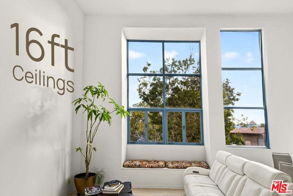 Condo in Santa Monica, California, United States 3 - 18615370