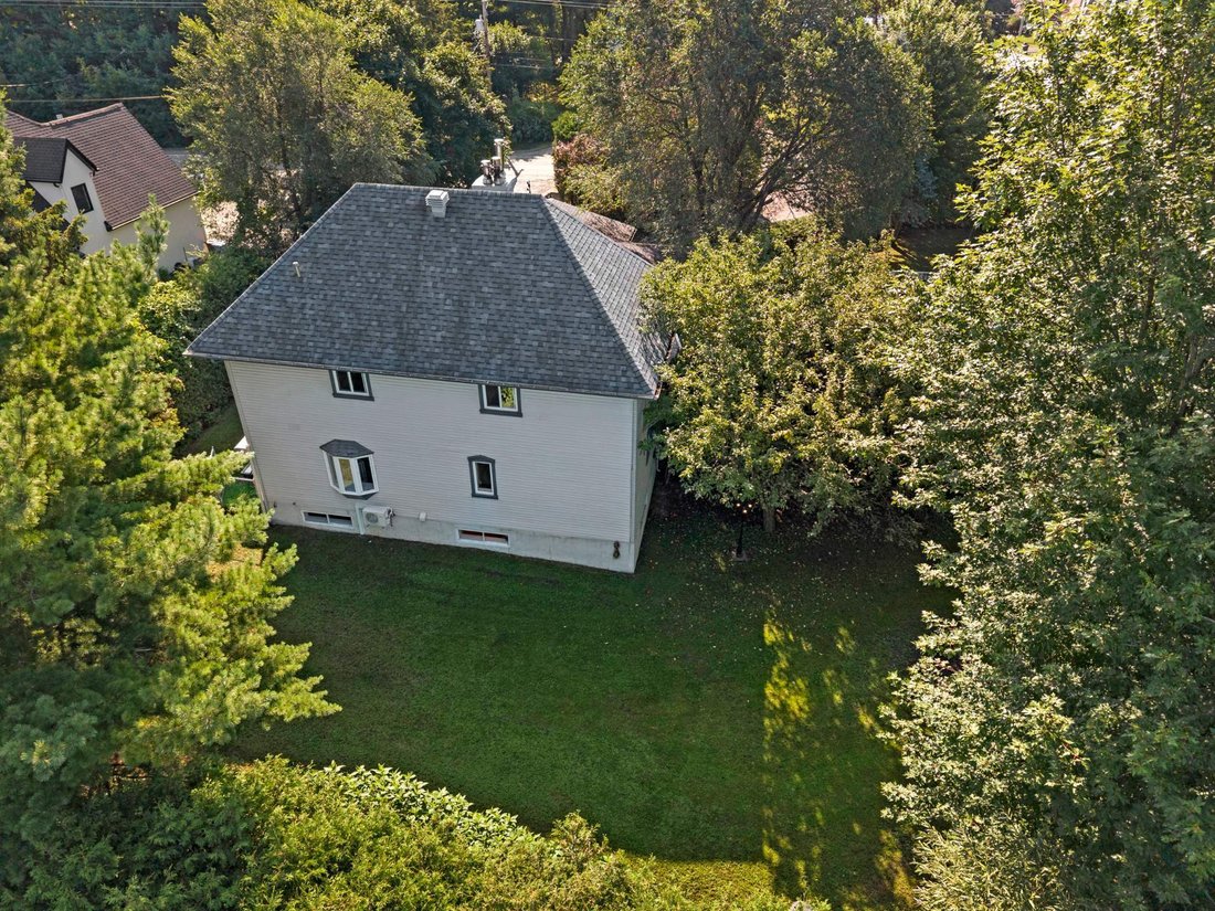 House in Mascouche, Quebec, Canada 4 - 18612976