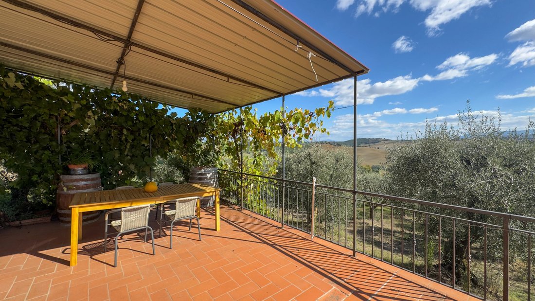 Estate in Montalcino, Tuscany, Italy 2 - 18610743