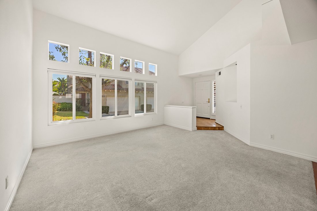 House in Tustin, California, United States 4 - 18611489