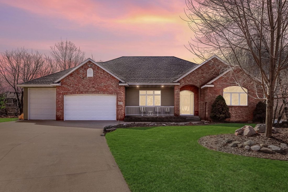 House in Eagan, Minnesota, United States 4 - 18612998