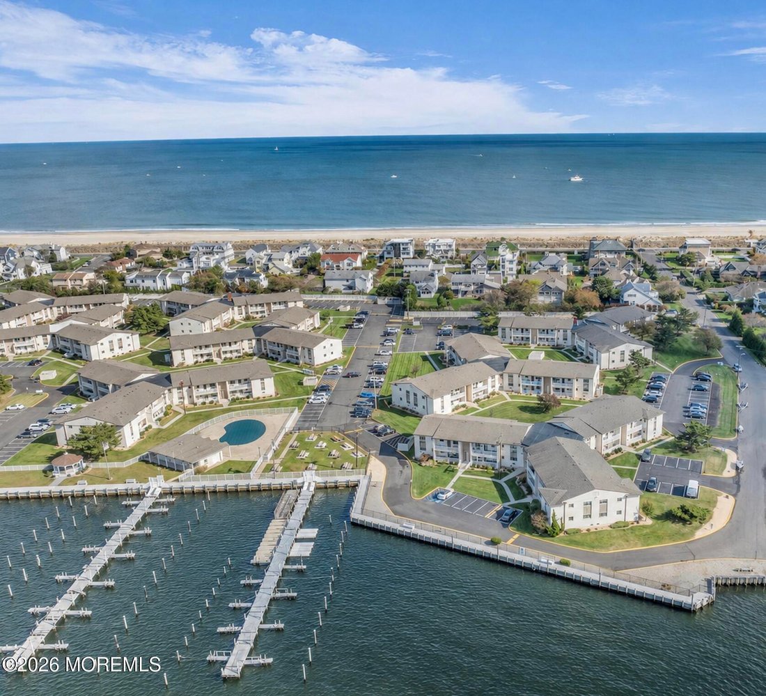 Monmouth Beach, New Jersey, United States 1 - 18613446