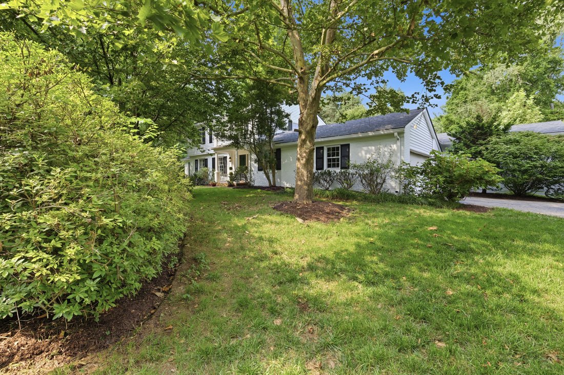 House in Watterson Park, Kentucky, United States 3 - 18611376