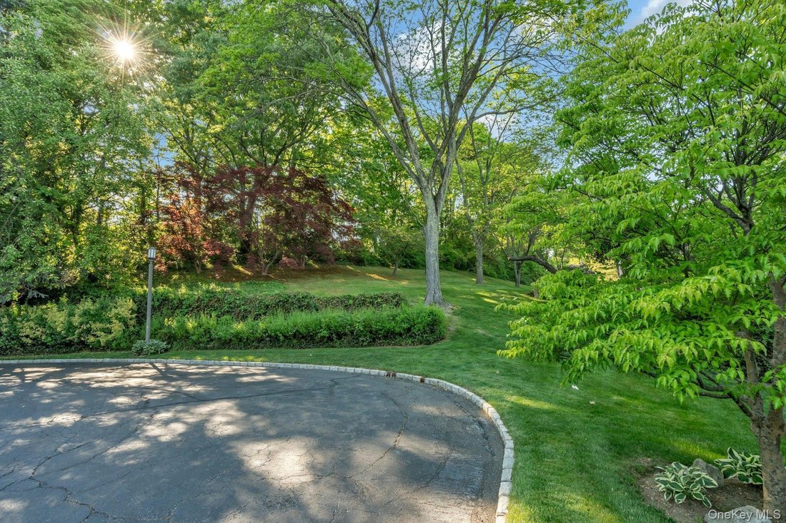 Condo in Manhasset, New York, United States 2 - 18612287