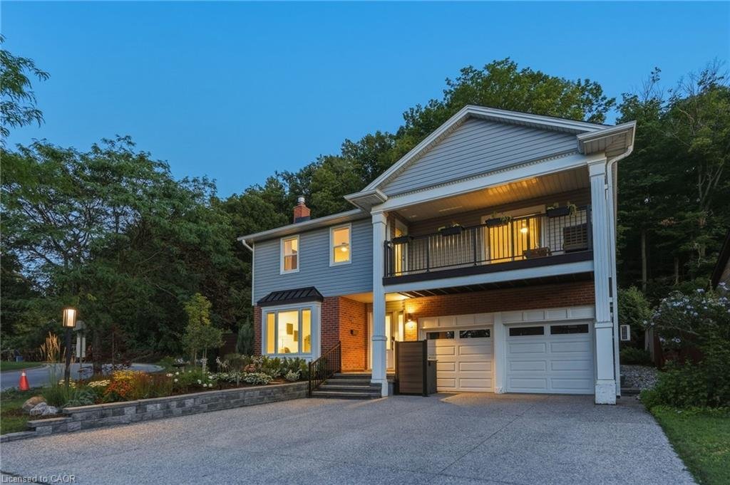 House in Hamilton, Ontario, Canada 3 - 18609634