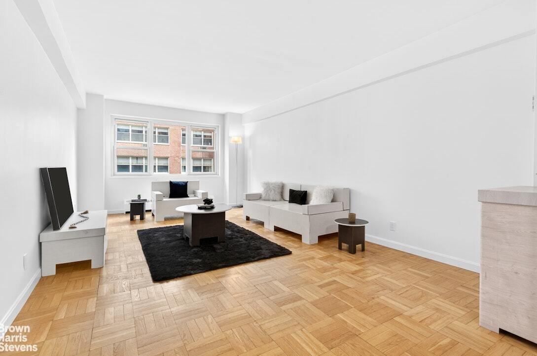 Co Op in New York, New York, United States 3 - 17844434